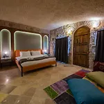 Cappadocia Hobbit House * Невшехир