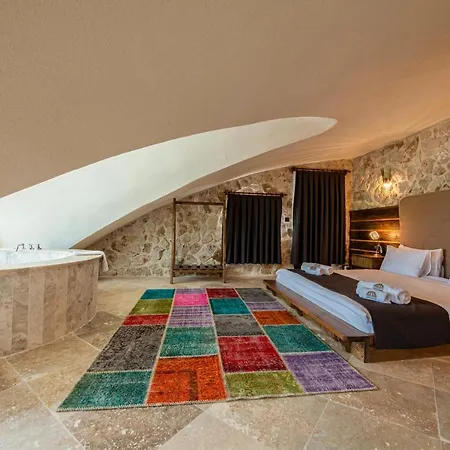 Cappadocia Hobbit House Hotel