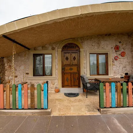 Отель Cappadocia Hobbit House *