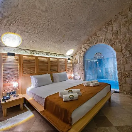 Cappadocia Hobbit House * Nevsehir
