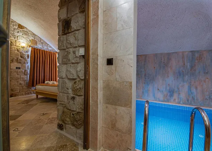 Cappadocia Hobbit House *